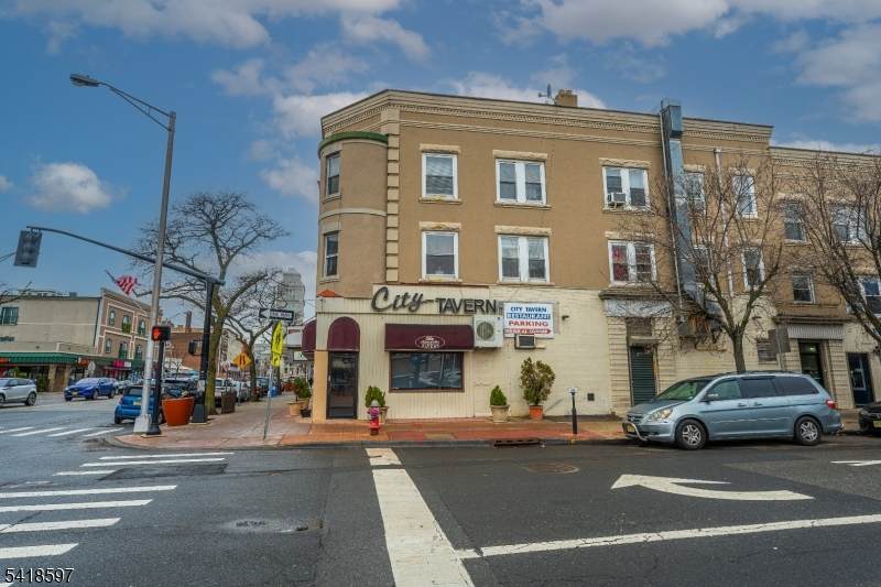 1109 Elizabeth Ave - Photo 1