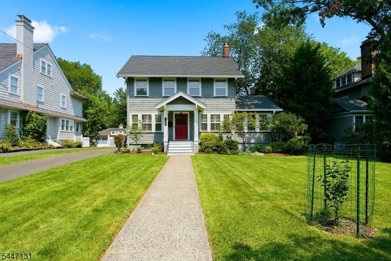 636 Prospect St - Photo 1