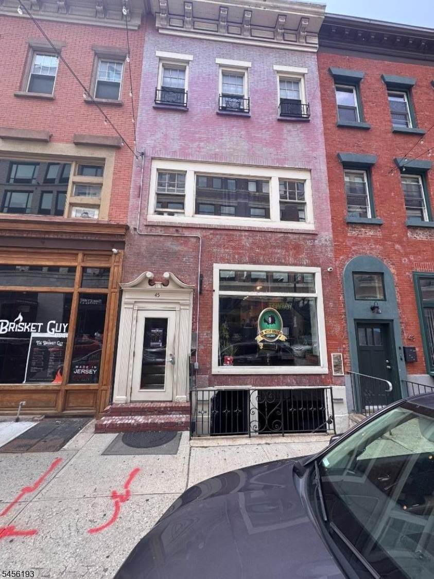 45 Halsey St - Photo 1