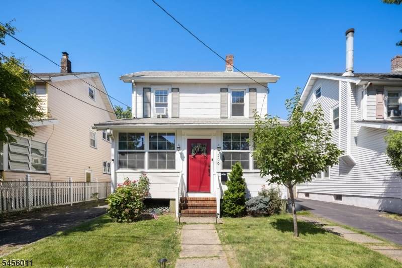 206 Spruce St - Photo 1