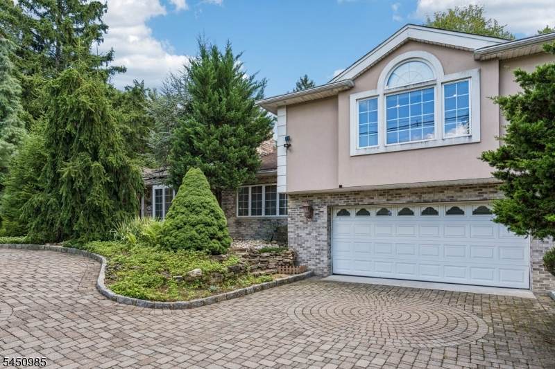 186 Laauwe Ave - Photo 1