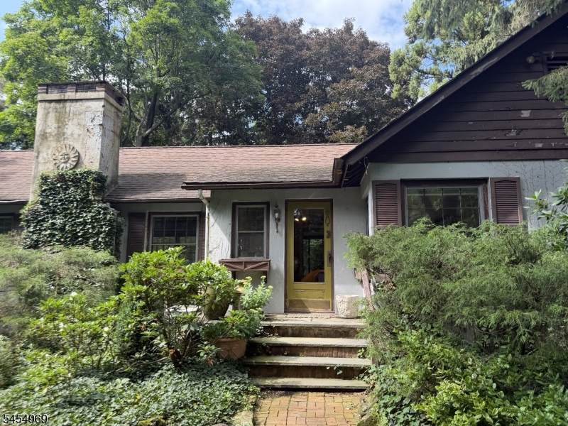 150 Old Gladstone Rd - Photo 1
