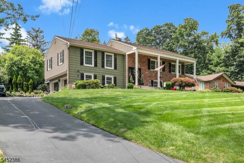 5 Van Allen Pl - Photo 1