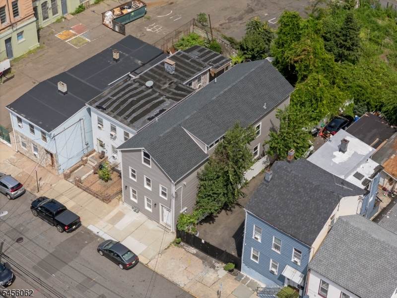 113 Marshall St - Photo 1