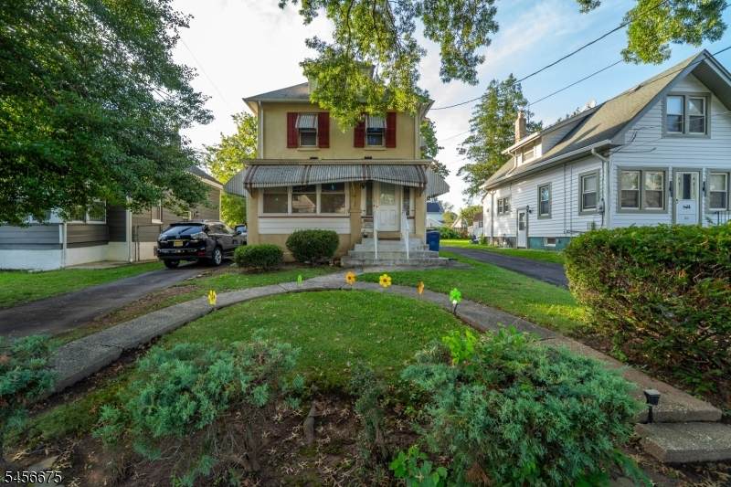 1251 Columbia Ave - Photo 1