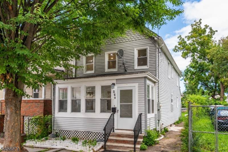 549 Beach St - Photo 1