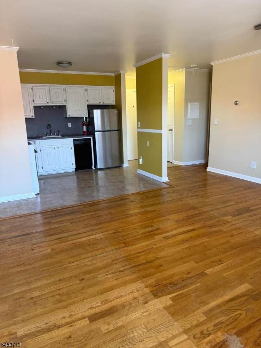 45 Hussa Street, Unit 14 - Photo 1