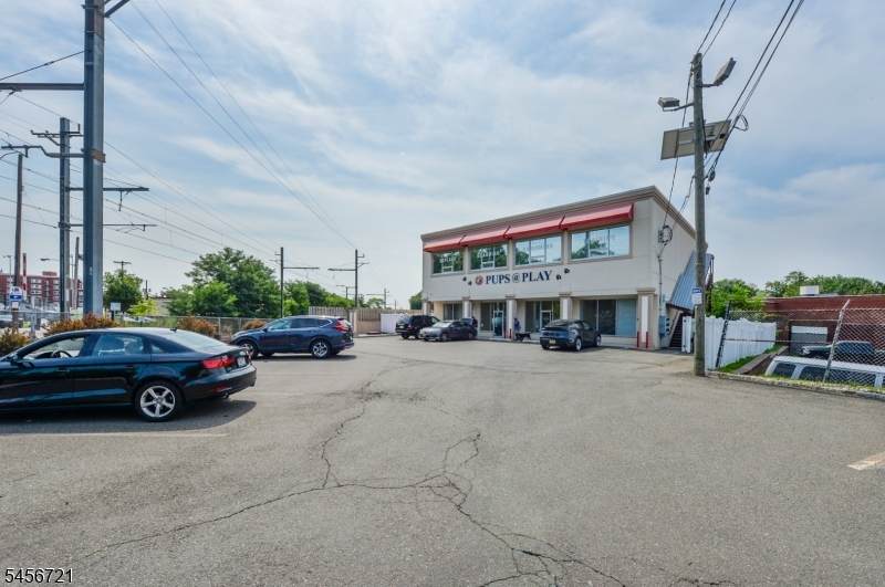 85 Walnut St - Photo 1