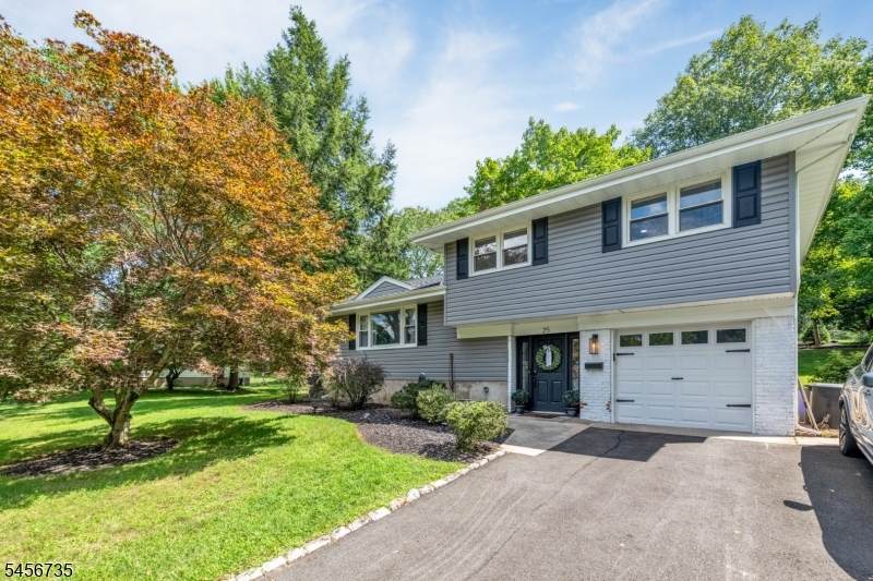 25 Windsor Ct - Photo 1