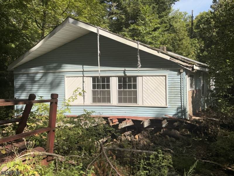 1 Tall Timbers Dr - Photo 1