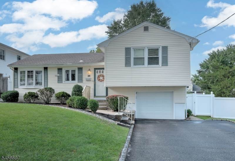 14 Holmes St - Photo 1