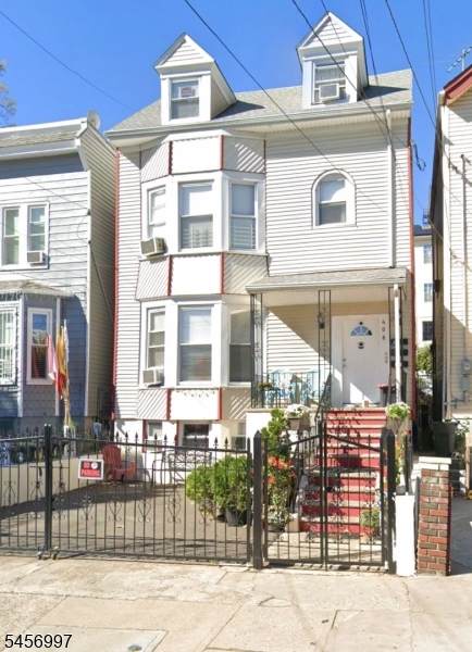 408 Summer Ave - Photo 1