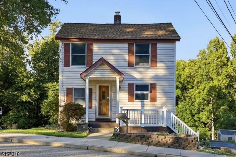 72 Arch St - Photo 1