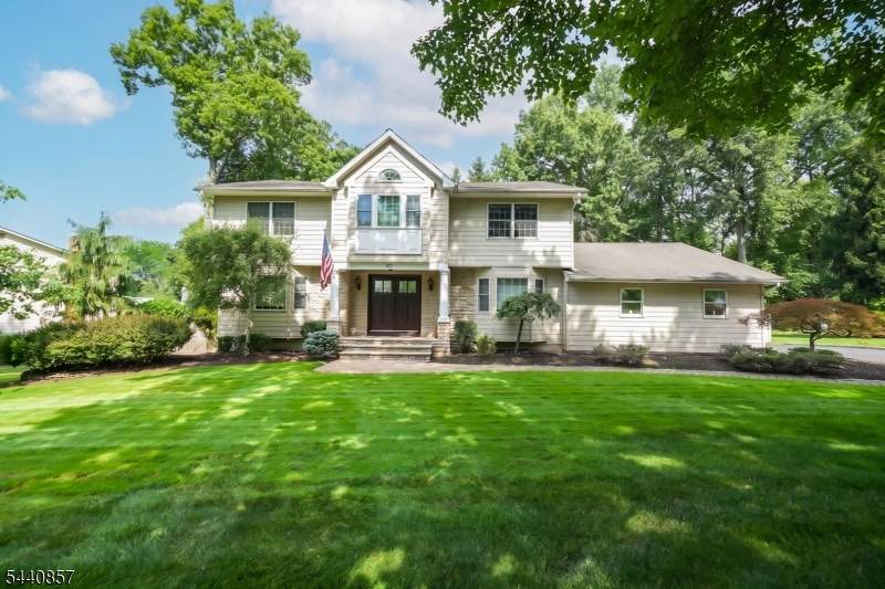 23 Brittany Rd - Photo 1