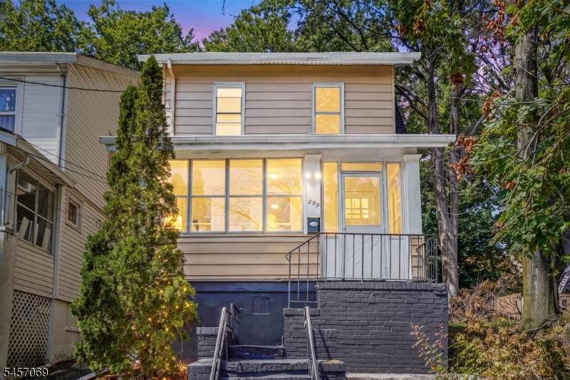 299 Smith St - Photo 1