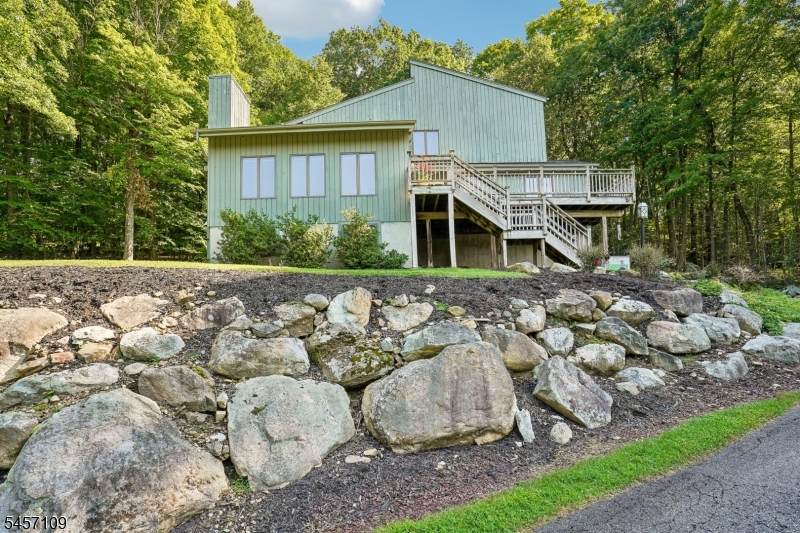 9 Ross Rd - Photo 1