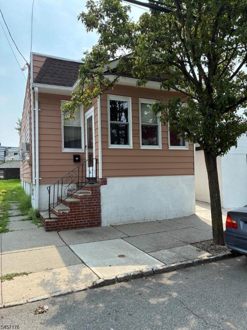 46 Lake St - Photo 1