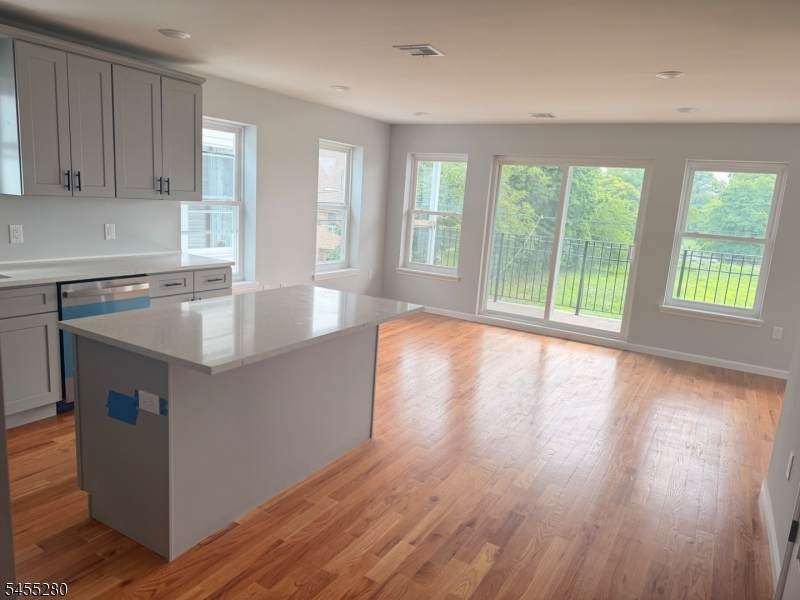 725 S 11Th St - Photo 1