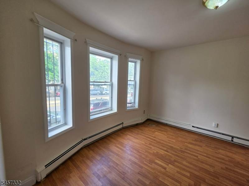 302 Park Ave - Photo 1