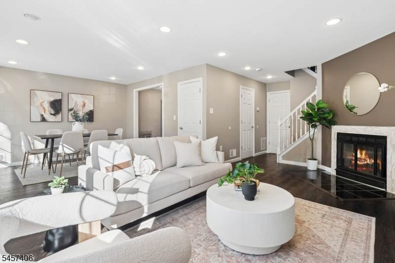 74 Boston St - Photo 1