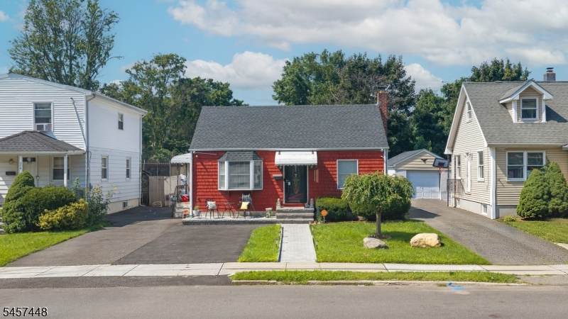 379 Chamberlain Ave - Photo 1