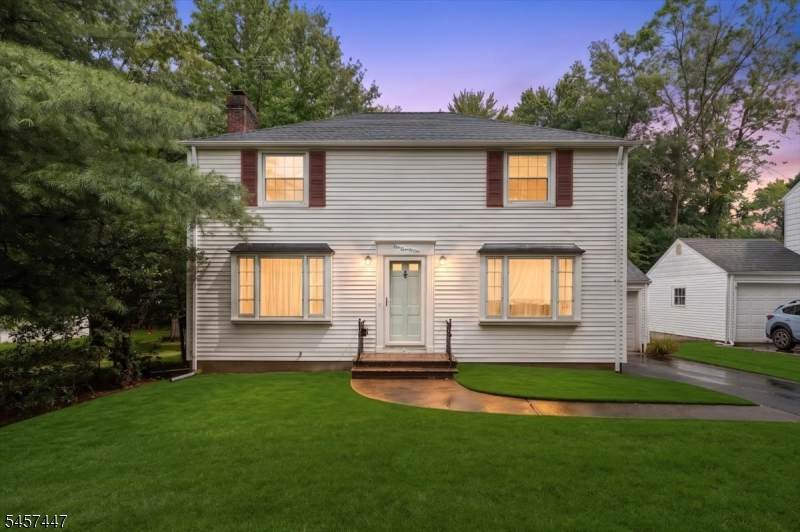 121 Passaic Ave - Photo 1