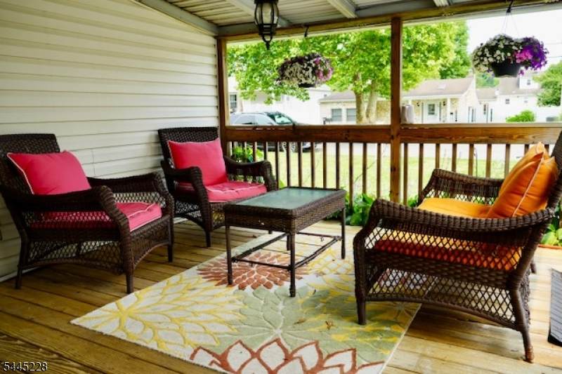 19 Seminole Ave - Photo 1