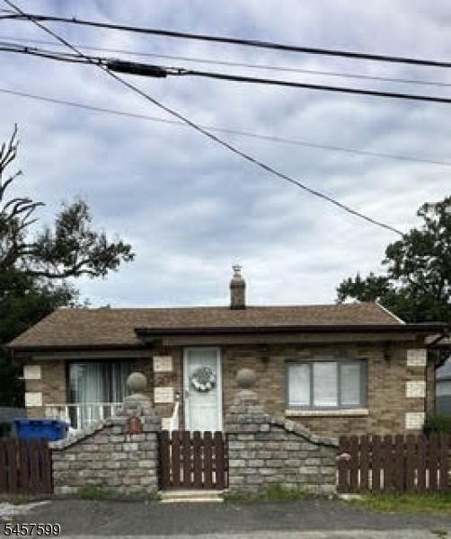 216 Hillcrest Ave - Photo 1