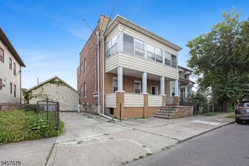 74 Westminster Pl - Photo 1