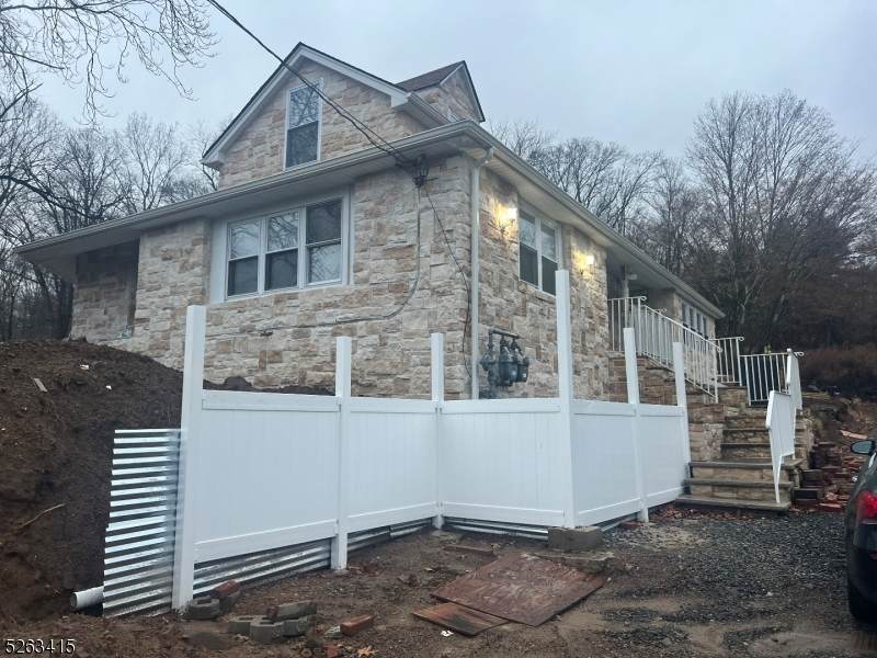 94 Garside Ave - Photo 1