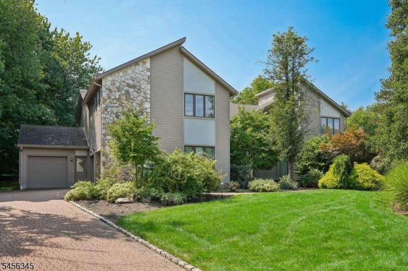 56 Roosevelt Blvd - Photo 1