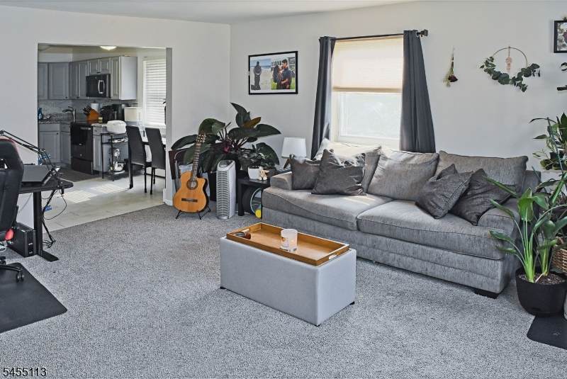 195 N Beverwyck Rd - Photo 1