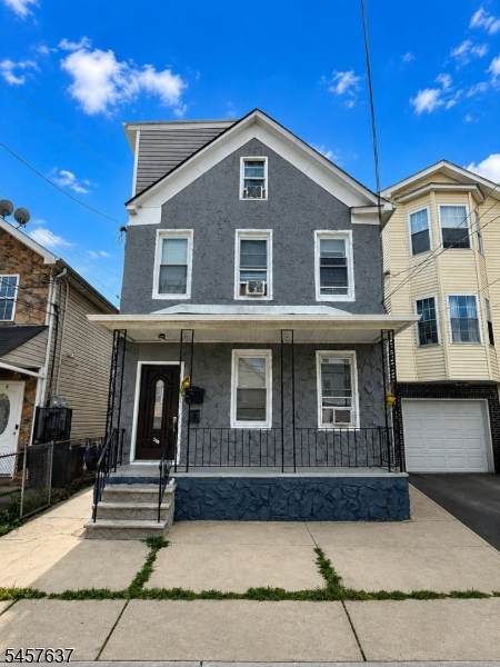 230 Pine St - Photo 1