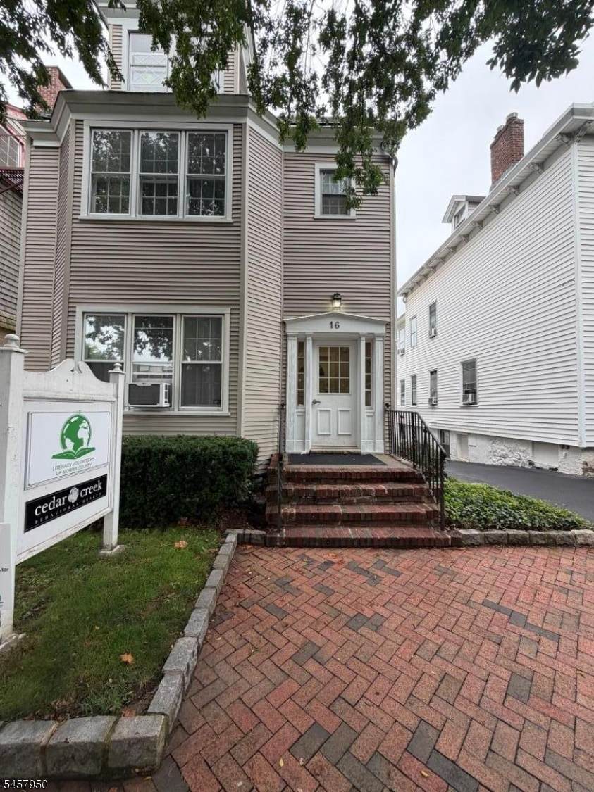 16 Elm St - Photo 1
