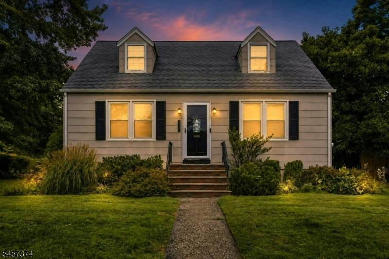 372 S Union Ave - Photo 1
