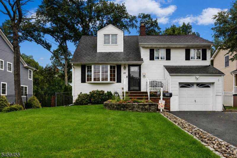 299 Stoughton Ave - Photo 1