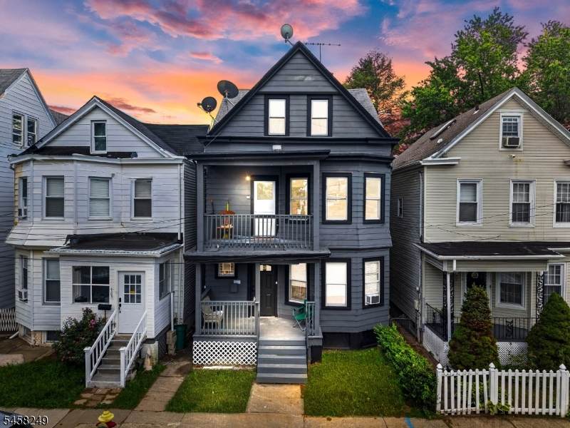 171 Edmund Ave - Photo 1