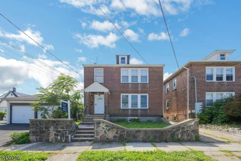 58 Floyd Ave - Photo 1