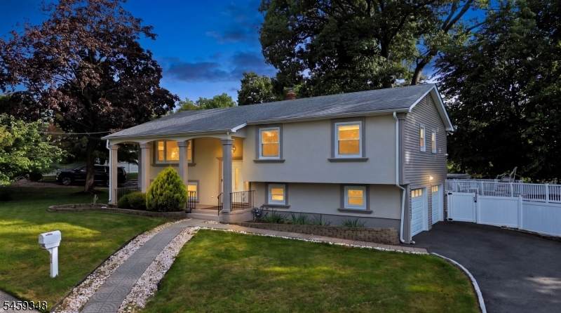 66 Lockwood Pl - Photo 1