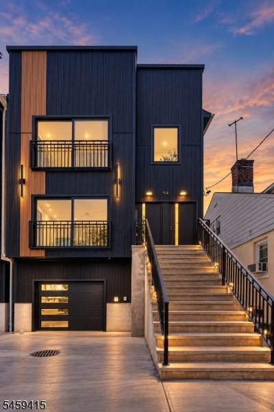 60 Oak Ave - Photo 1