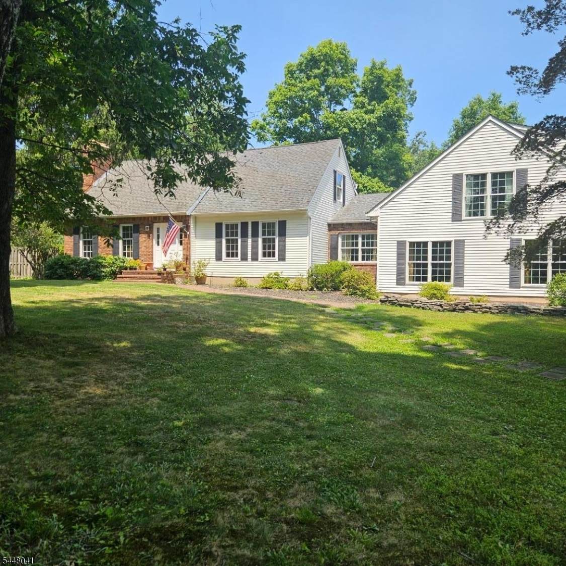 9 Nightingale Rd - Photo 1