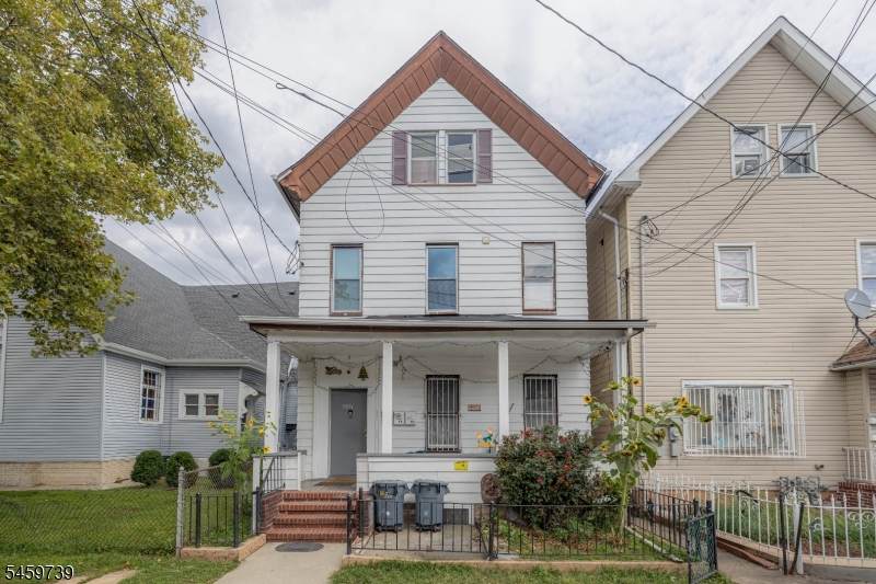 257 Franklin St - Photo 1