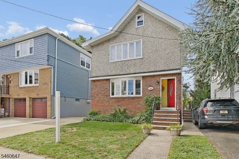 14 Pine St - Photo 1