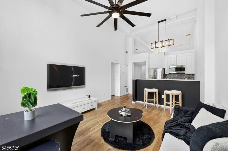 518 Gregory Ave 425 - Photo 1