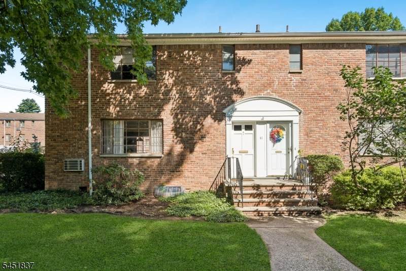 41 Troy Dr - Photo 1