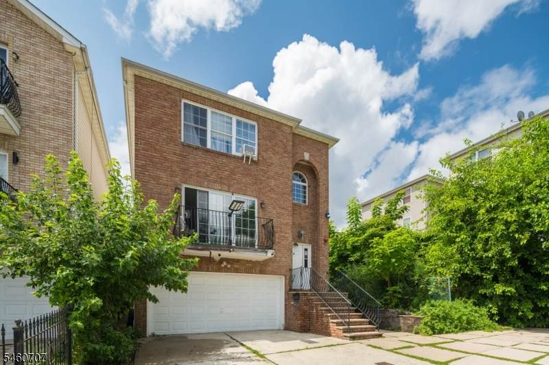 12 Seabury Ct - Photo 1