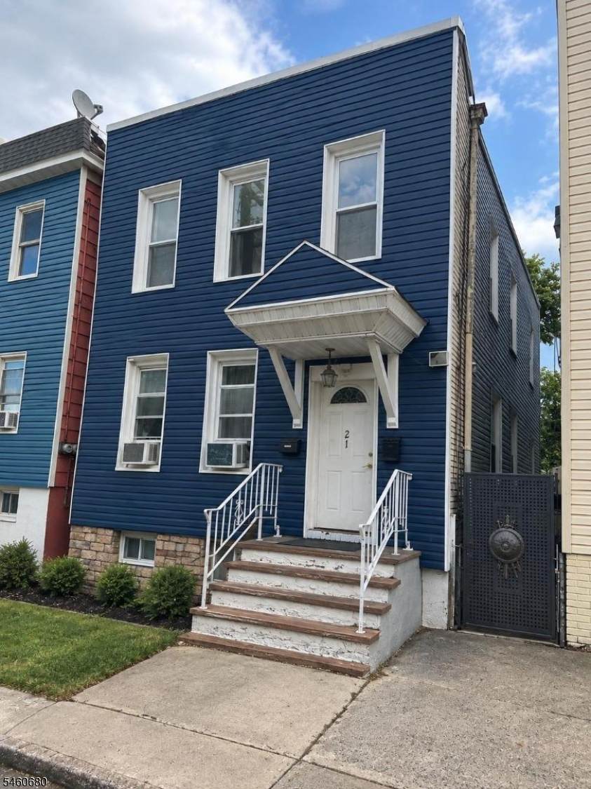 21 Summer St - Photo 1