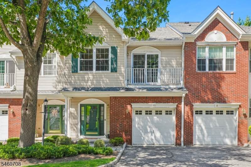 20 Kensington Dr - Photo 1