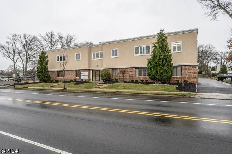 727 Raritan Rd - Photo 1