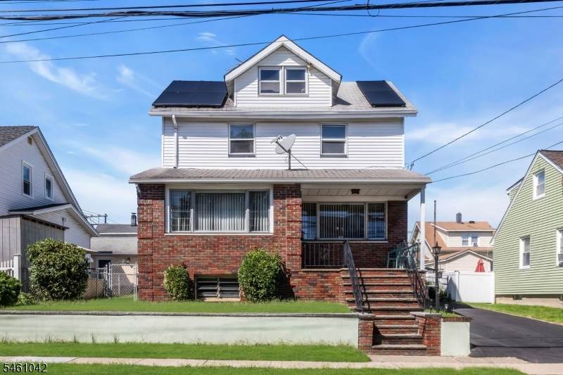 246 E 8Th St - Photo 1